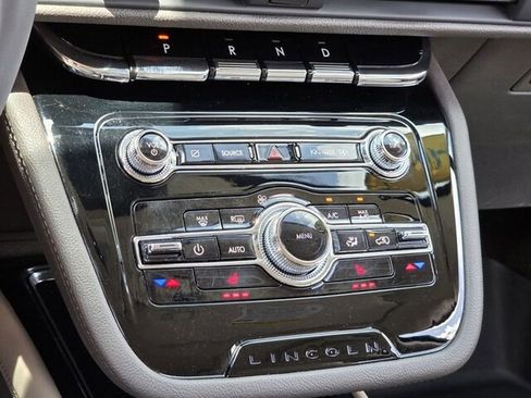 Used 2022 Lincoln Corsair FWD image 23