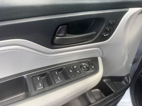 Used 2018 Honda Odyssey EX-L image 31