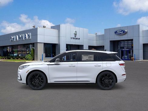 New 2026 Lincoln Corsair Premiere image 3