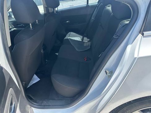 Used 2014 Chevrolet Cruze LT w/ Technology Package FWD image 12