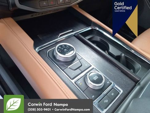 Used 2023 Ford Expedition Platinum image 19