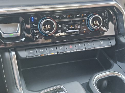 Used 2024 GMC Sierra 1500 Denali Ultimate image 19