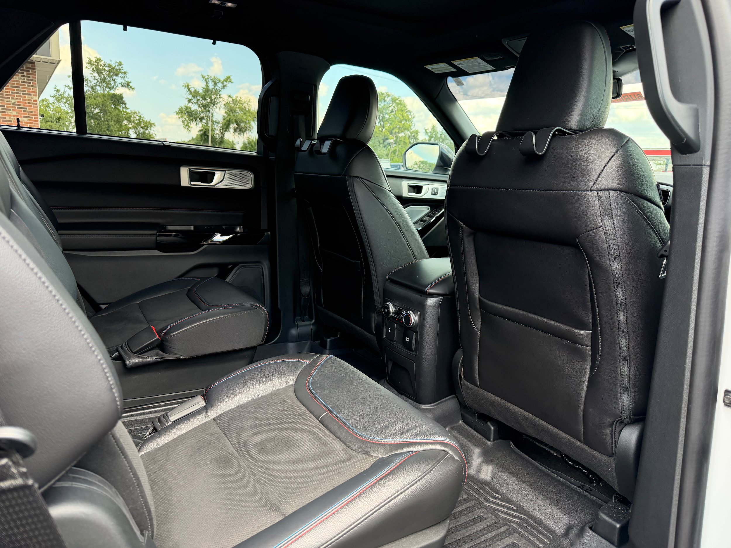 Used 2023 Ford Explorer ST w/ Equipment Group 401A AWD/4WD image 15