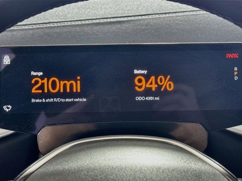 Used 2025 Polestar Polestar 3 image 17