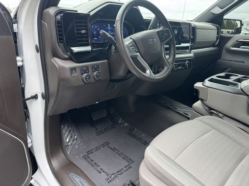 Used 2023 Chevrolet Silverado 1500 RST w/ Redline Edition image 11