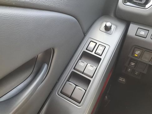 New 2026 Nissan Frontier PRO-4X w/ Pro-4x Convenience Package AWD/4WD image 11