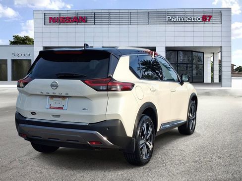 Certified 2022 Nissan Rogue SL w/ SL Premium Package FWD image 6