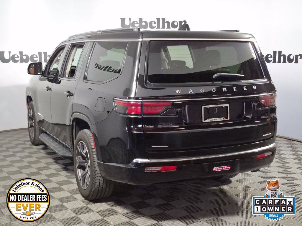Used 2023 Jeep Wagoneer Series III w/ Preferred Equipment Group AWD/4WD image 5