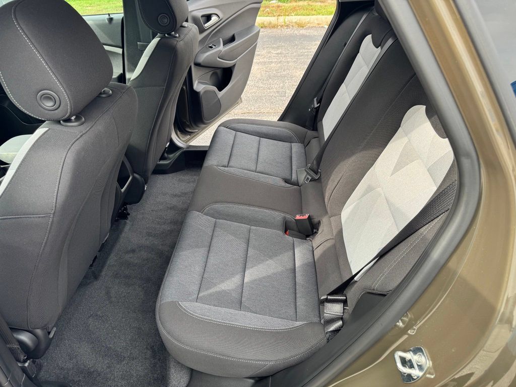 Certified 2024 Chevrolet Trax LS w/ Driver Confidence Package FWD image 22
