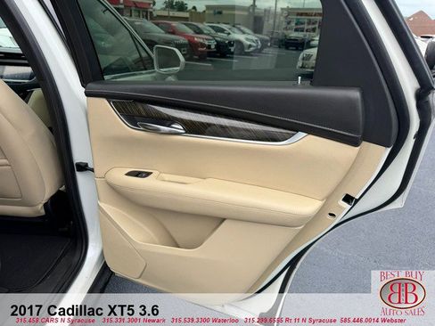 Used 2017 Cadillac XT5 FWD image 14