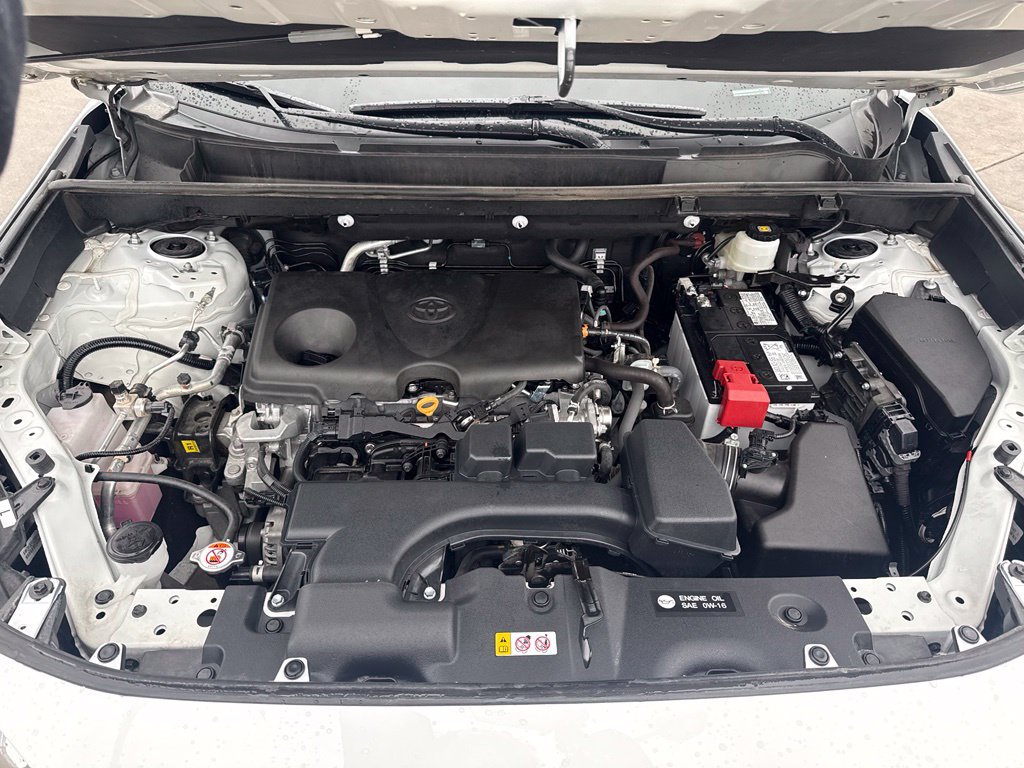 Used 2025 Toyota RAV4 LE AWD/4WD image 31