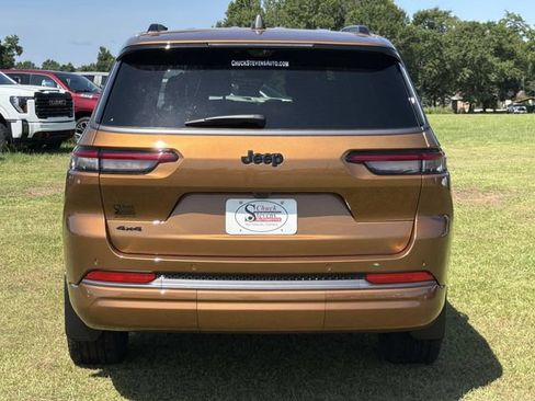 New 2026 Jeep Grand Cherokee L Limited AWD/4WD image 10