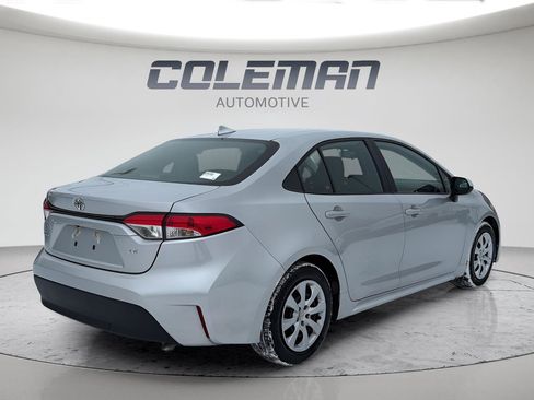 Used 2023 Toyota Corolla LE image 5