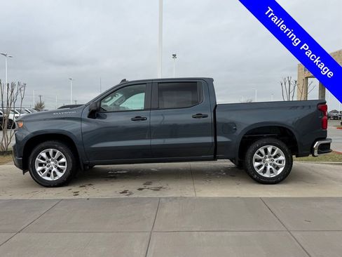 Used 2020 Chevrolet Silverado 1500 Custom w/ Custom Value Package image 10