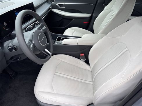 Used 2025 Hyundai Sonata SEL image 11