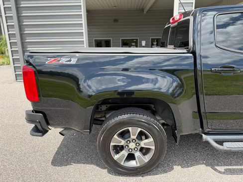 Used 2017 Chevrolet Colorado Z71 AWD/4WD image 10