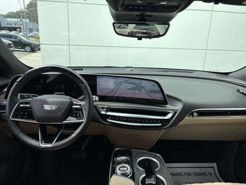 Certified 2024 Cadillac Lyriq Luxury w/ Nappa Leather Package AWD/4WD image 21