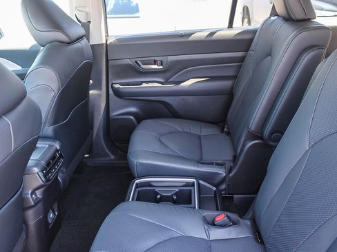 New 2026 Toyota Grand Highlander AWD Hybrid image 21
