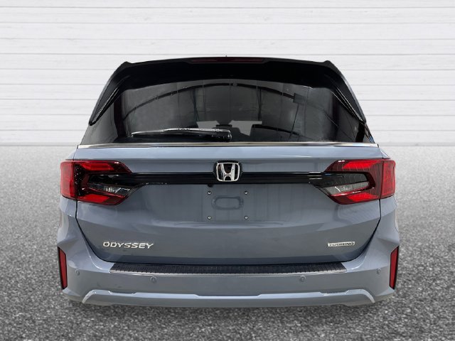 New 2027 Honda Odyssey Touring image 4