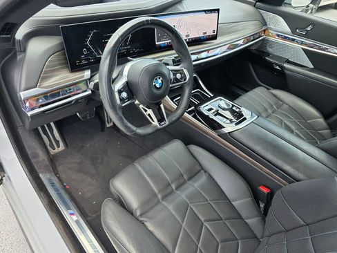 Used 2024 BMW 760i xDrive w/ Executive Package AWD/4WD image 10