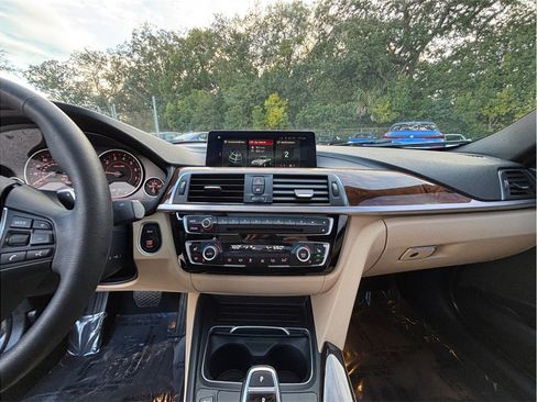 Used 2018 BMW 330i Sedan w/ Convenience Package image 11