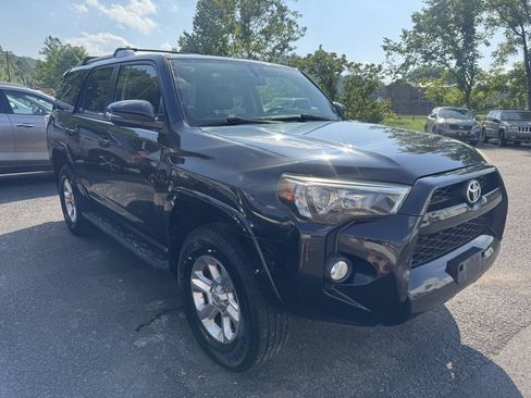 Used 2016 Toyota 4Runner SR5 Premium AWD/4WD image 3