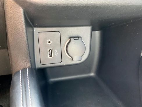 Used 2019 Nissan Kicks SR FWD image 34