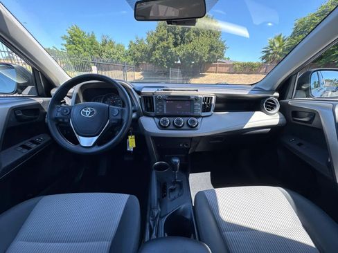 Used 2013 Toyota RAV4 LE FWD image 3