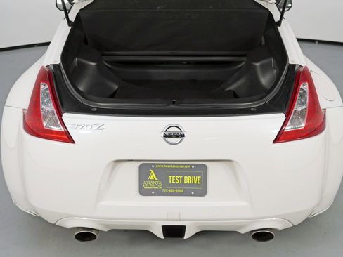Used 2011 Nissan 370Z Touring image 9