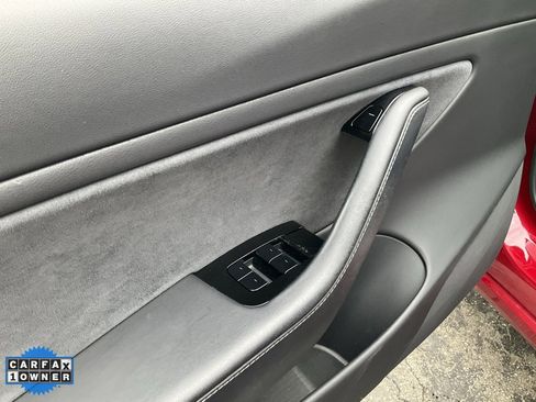 Used 2018 Tesla Model 3 Performance image 23
