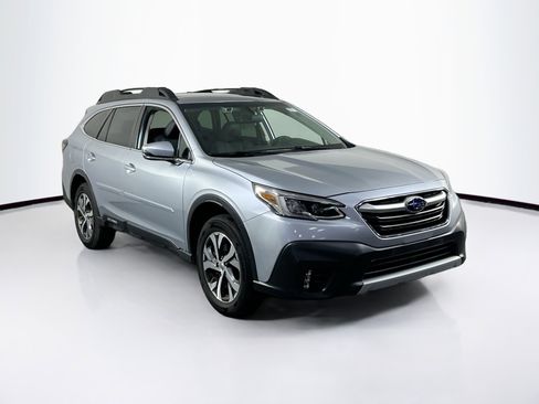 Used 2022 Subaru Outback Limited image 3