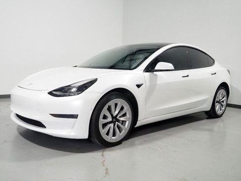 Used 2022 Tesla Model 3 Long Range AWD/4WD image 10