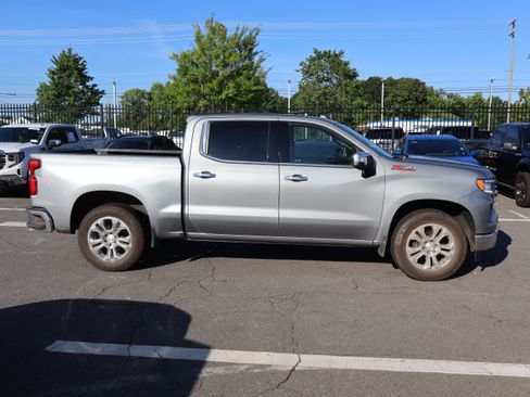 Used 2024 Chevrolet Silverado 1500 LTZ w/ Z71 Off-Road Package AWD/4WD image 22