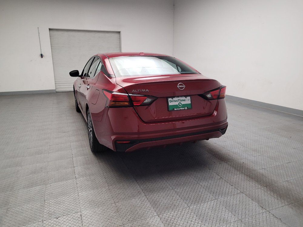 Used 2025 Nissan Altima 2.5 SV FWD image 6