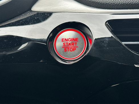 Certified 2025 Acura MDX FWD image 25