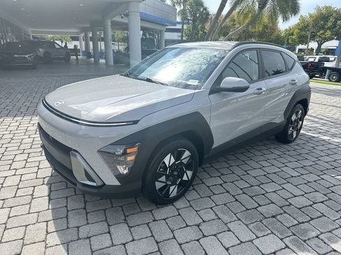Used 2025 Hyundai Kona SEL FWD image 21