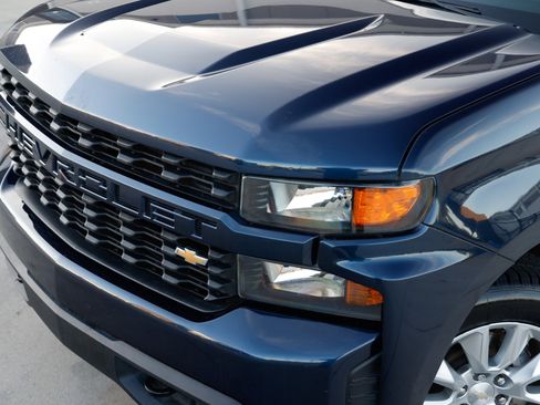 Used 2020 Chevrolet Silverado 1500 Custom w/ Custom Value Package image 30