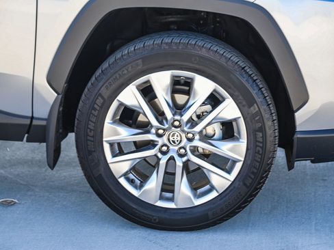 Used 2025 Toyota RAV4 XLE Premium w/ Weather Package FWD image 10