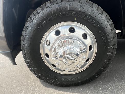 Used 2024 RAM 3500 Limited w/ Towing Technology Group AWD/4WD image 10