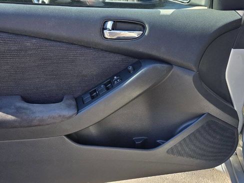 Used 2010 Nissan Altima 2.5 S image 11