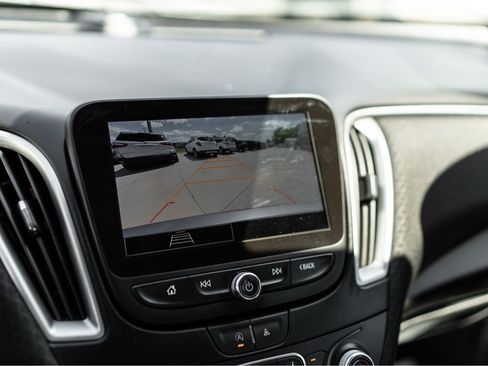 Used 2023 Chevrolet Malibu LT FWD image 13