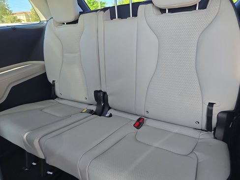 New 2026 Kia Carnival SX Prestige image 18