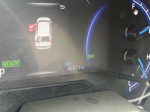 Used 2023 Toyota RAV4 SE AWD/4WD image 9