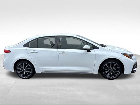 Used 2022 Toyota Corolla SE image 8