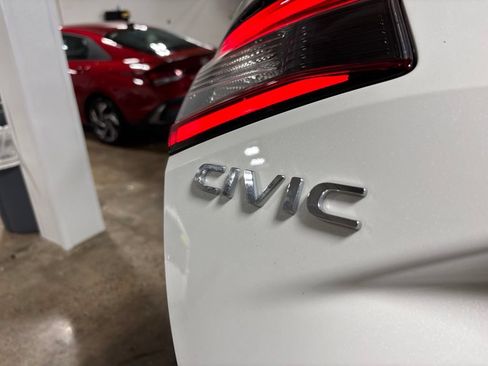 Used 2023 Honda Civic Sport image 31