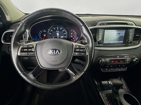 Used 2019 Kia Sorento EX FWD image 10