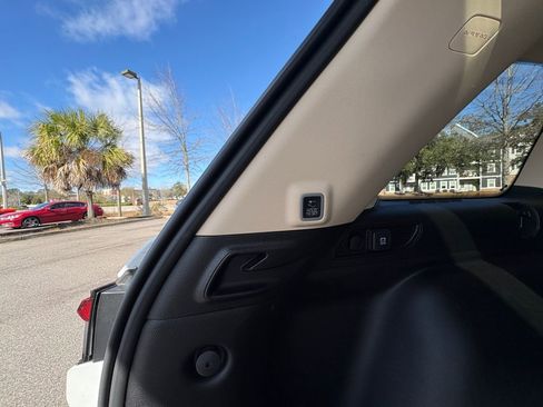 Used 2022 Jeep Grand Cherokee Limited image 13