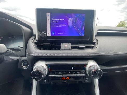Used 2024 Toyota RAV4 XLE AWD/4WD image 20