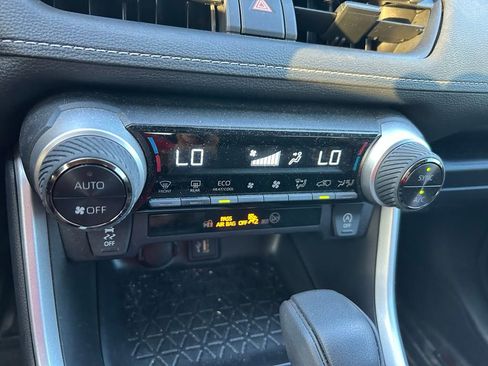 Certified 2025 Toyota RAV4 XLE w/ Convenience Package FWD image 27