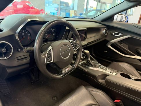 Used 2018 Chevrolet Camaro SS RWD image 23